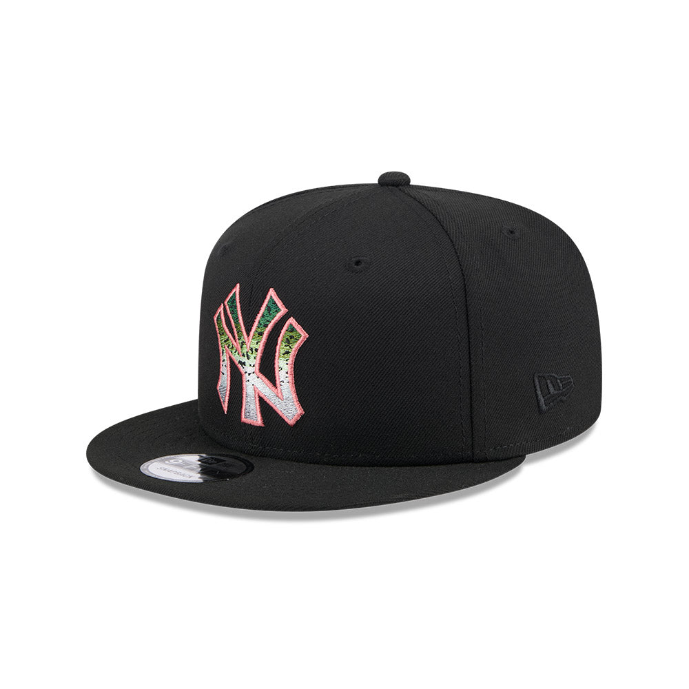 New York Yankees MLB Animal Fill 9FIFTY Snapback